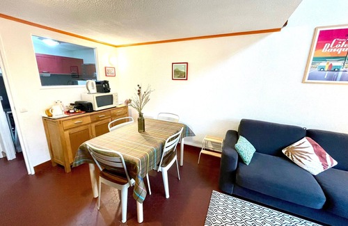 Biarritz Apartment | Seaside garden apartment for 4 people, 1 bedroom and Wifi