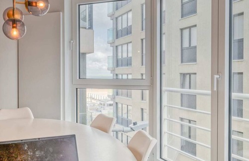 Duinbergen Apartment | Seaside Haven for 6 with Parking in Knokke