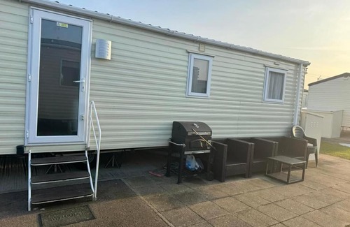 Clacton-on-Sea Apartment | Seaside Haven Retreat in Clacton-on-Sea