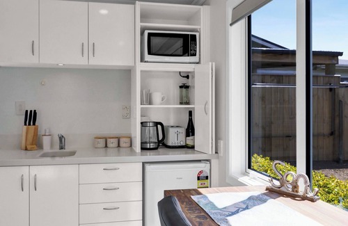 New Plymouth House | Seaside Hideaway - New Plymouth Holiday Home