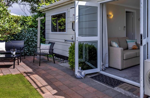 New Plymouth House | Seaside Hideaway - New Plymouth Holiday Home