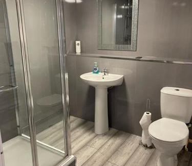 Dunbar Apartment | Seaside High Street Homely Hideaway