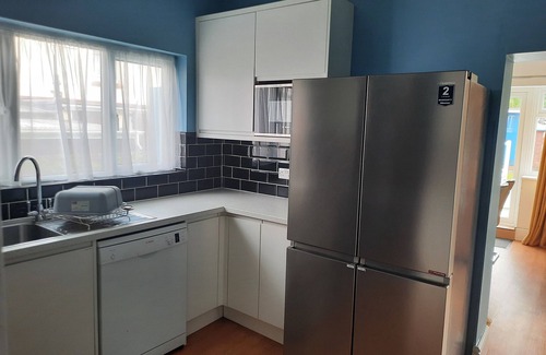 Sandown House | Seaside holiday cottage, sleeps 10, pet friendly