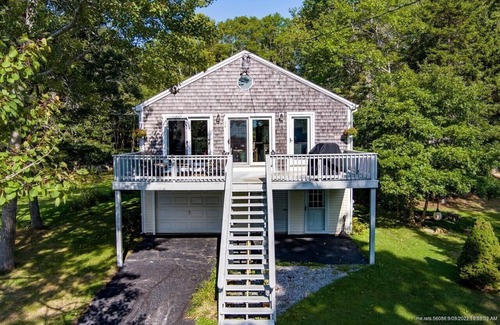 Mid-Coast and Islands House | Seaside Home on Mere Point, walk to Paul's Marina, Kayak from Rocky Beach
