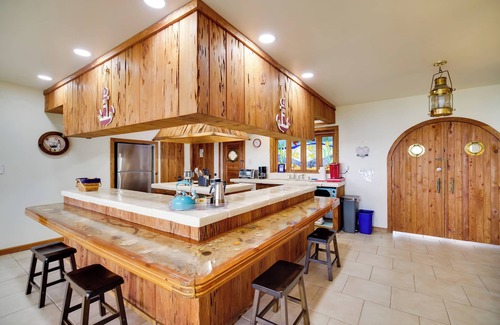 Ocean Park Condo | Seaside Home on the Space Coast w/Beach Access!