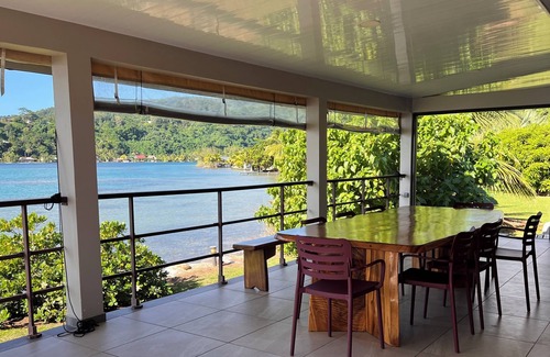 Teahupoo House | Seaside house