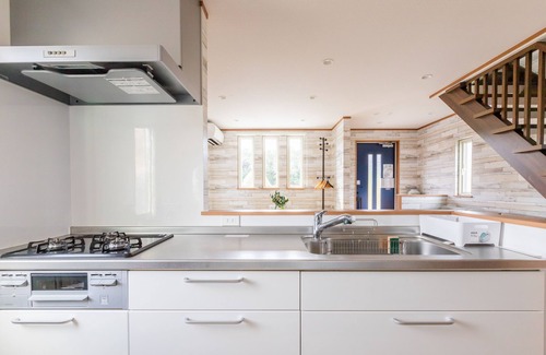 Shirahama House | SEASIDE HOUSE YASUTAKETEI
