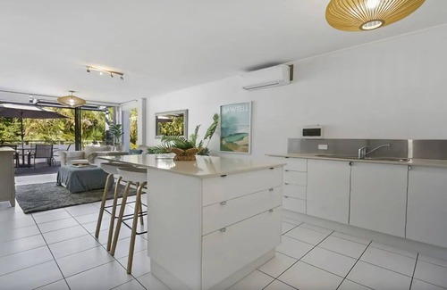 Sawtell Apartment | Seaside On Fourth - Coastal Comfort in the Heart of Sawtell - Location doesn't get much better!