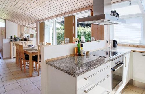Havnsø House | Seaside Retreat in Havnso-By Traum