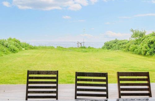Bjert House | Seaside Retreat with Swing - By Traum Ferienwohnungen