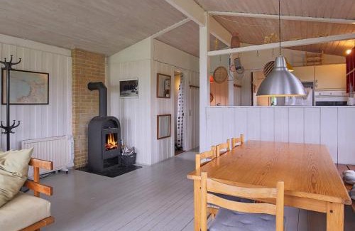 Hoensinge House | Seaside Serenity at Lumsas Retreat-By Traum
