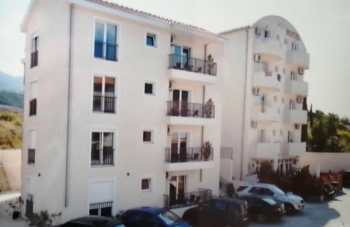 Igalo Apartment | Seaside Serenity – Fresh & Modern Apartments in Igalo - Studio Apartment