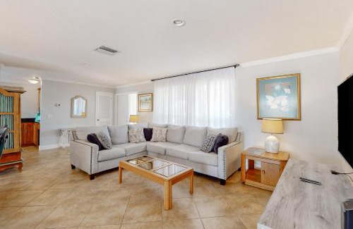 Punta Gorda House | Seaside Serenity