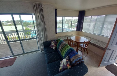 Mahurangi West Apartment | Seaside simplicity in an Ocean-side campground. Morning sun deck. Great views.