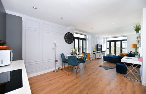 Ramsgate Apartment | ✔Seaside Stay✔100Mbps✔Royal Harbour Marina✔Beach✔2BR Exec Apt✔Sleeps 6
