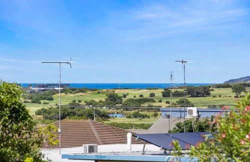 Torquay House | Seaside Style - Modern Coastal Retreat with Ocean Views
