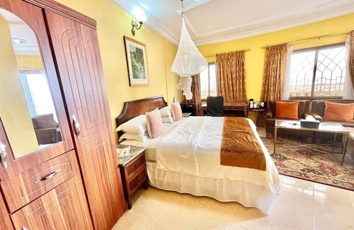 Freetown Hotel | Seaside Suites and Hotel Room #101