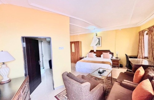 Freetown Hotel | Seaside Suites and Hotel Room #101