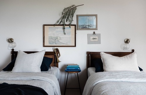 Middleton House | Seaside surf shack for couples & families