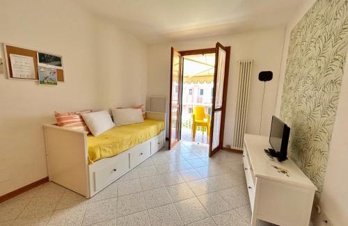 Mazzorno Sinistro Apartment | Seaside Terrace & Pool Getaway