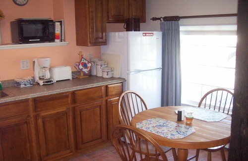 Rockport Apartment | Seaside vacation studio steps from beaches and harbor area in historic Rockport