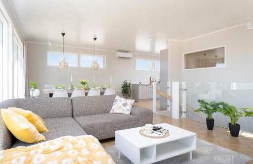 Kalajoki Villa | Seaside villa by paradise - Uusi korkeatasoinen huvila Kalajoki Hiekkasärkät