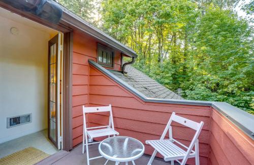 North Beach/Blue Ridge House | Seattle Home with Balcony 1 Mi to Park and Water!