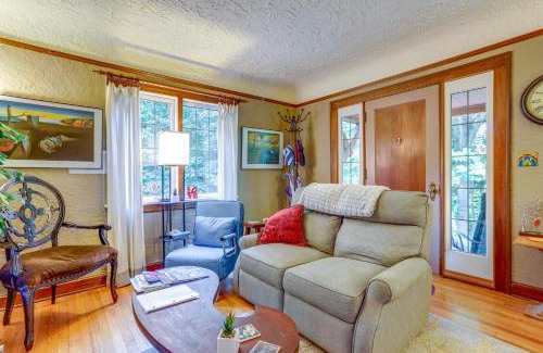 North Beach/Blue Ridge House | Seattle Home with Balcony 1 Mi to Park and Water!