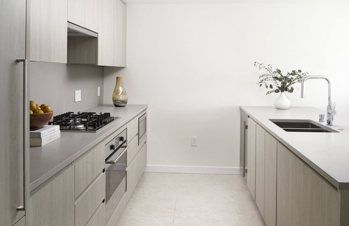 Downtown Seattle Hotel | Seattle Luxury Suite: 2BR w/Full Kitchen, Balcony & Resort-Style Amenities!