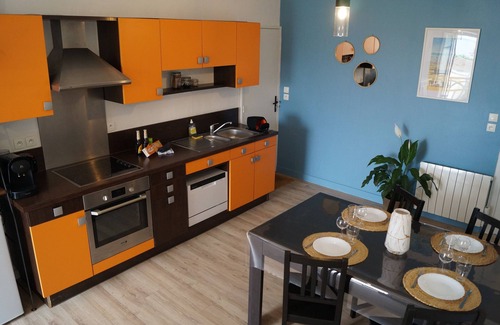 Le Cormier Apartment | Seaview accommodation near Pornic : Au Bord Du Récif