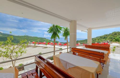Piqeras Hotel | Seaview Bunec