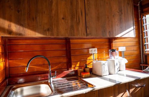 Winneba Bed & Breakfast | Seaview Cabana Mankoadze