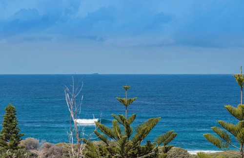 Caves Beach Apartment | SeaView @ Caves Beach