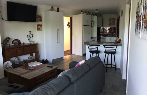 Orford Apartment | Seaview Crescent modern apartment