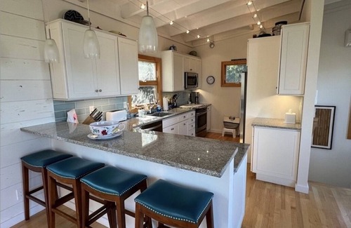 Seaview House | Seaview, Fire Island - Renovated 2 story family/couples house steps from beach