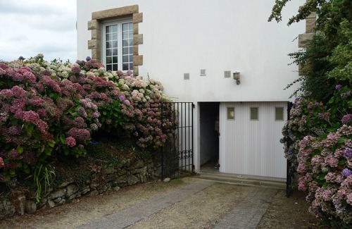 Trevignon House | Seaview, beaches, dunes and port of Trévignon on foot, big closed raised garden