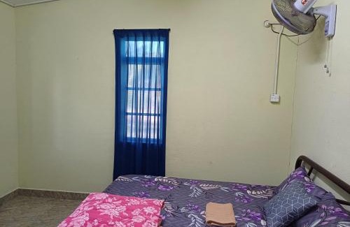 Kampung Penarik House | SeaView Homestay