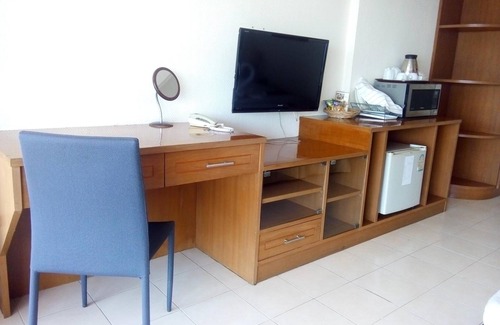 Tha Thaewawong Hotel | Seaview Hotel Sriracha