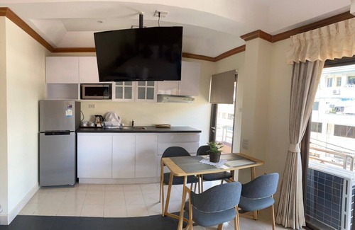 Tha Thaewawong Hotel | Seaview Hotel Sriracha