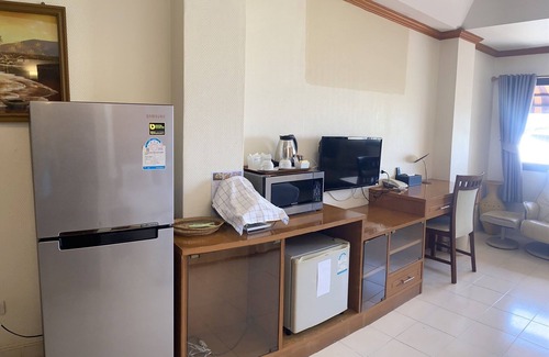 Tha Thaewawong Hotel | Seaview Hotel Sriracha