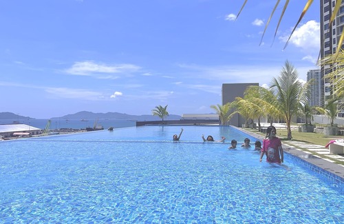 Downtown Kota Kinabalu Apartment | Seaview JQ 2r1b 5pax Suria Mall, Gaya Street