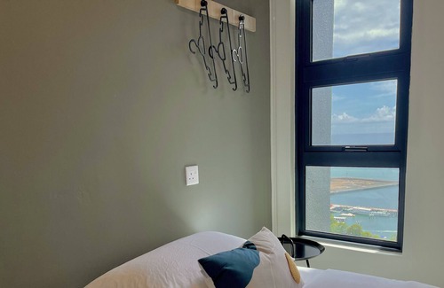 Downtown Kota Kinabalu Apartment | Seaview JQ3A 2R1B 5pax Suria Mall, Gaya Street