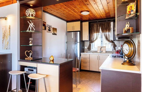 Agrilos Apartment | Seaview & Nature Retreat - Filiatras Cozy Hideaway