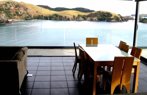 Mahinepua House | Seaview Point Stunning clifftop house