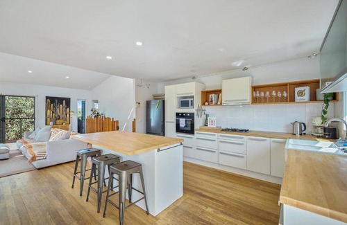 Jan Juc House | Seaview Retreat