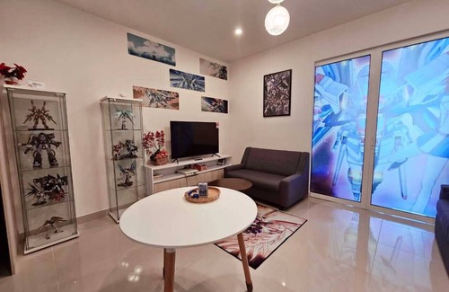 Downtown Kota Kinabalu Condo | Seaview Suite@The shore in City-nearby Central market & waterfront restaurants