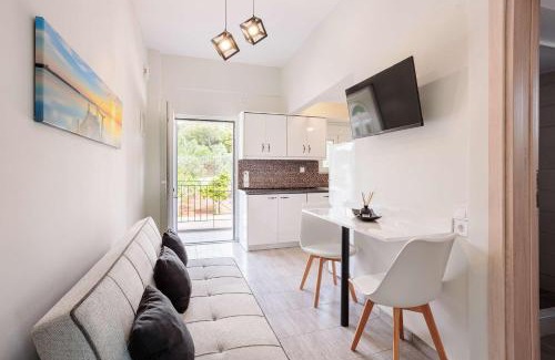 Agrilos Apartment | Seaview Tranquility - Elegant Escapes by the Shore