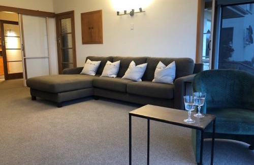 Oamaru Villa | Seaview Villa