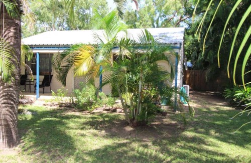 Arcadia House | Seaward Cottage, Nelly Bay