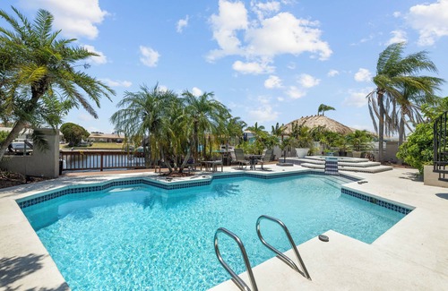 Gulf Harbors House | Seaway Cove, Waterfront